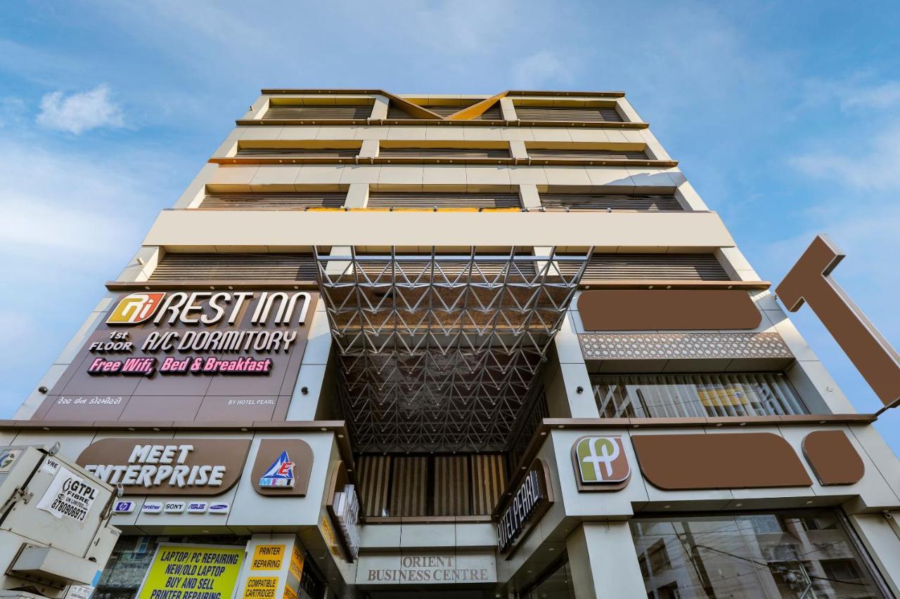 Rest Inn Dormitory Vadodara Exterior photo