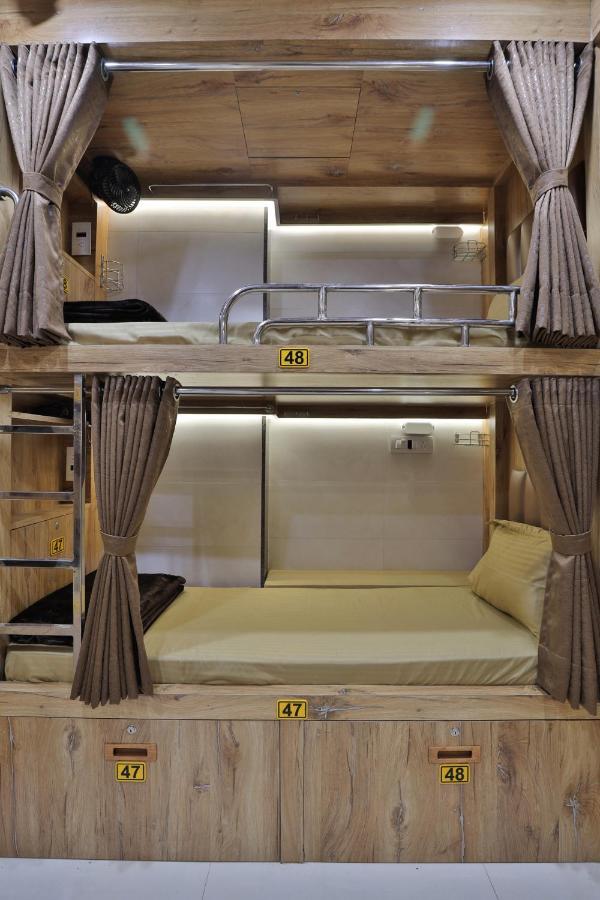 Rest Inn Dormitory Vadodara Exterior photo