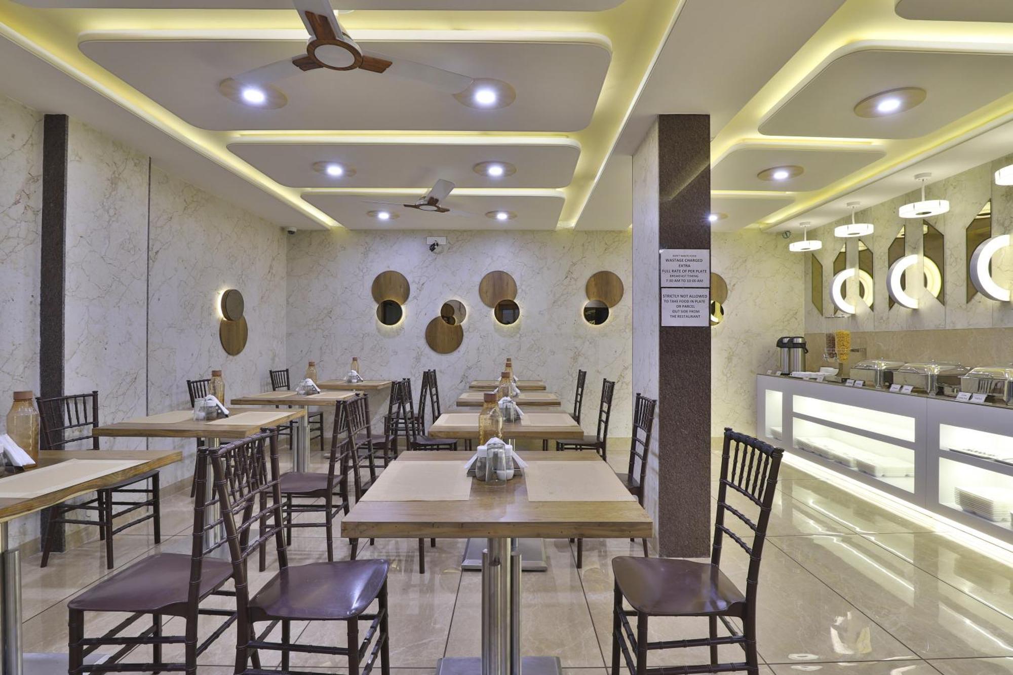 Rest Inn Dormitory Vadodara Exterior photo
